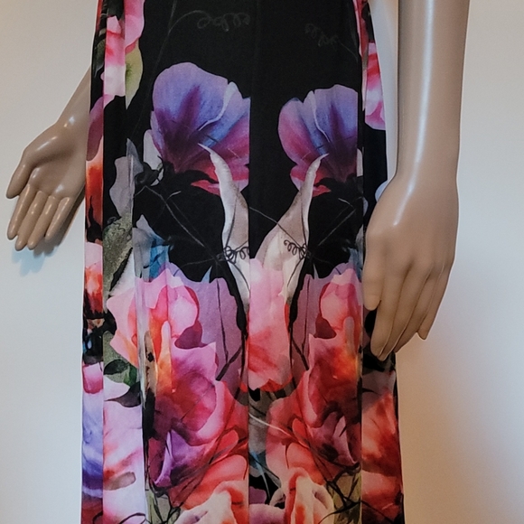 Floral floor length dress - Picture 8 of 14